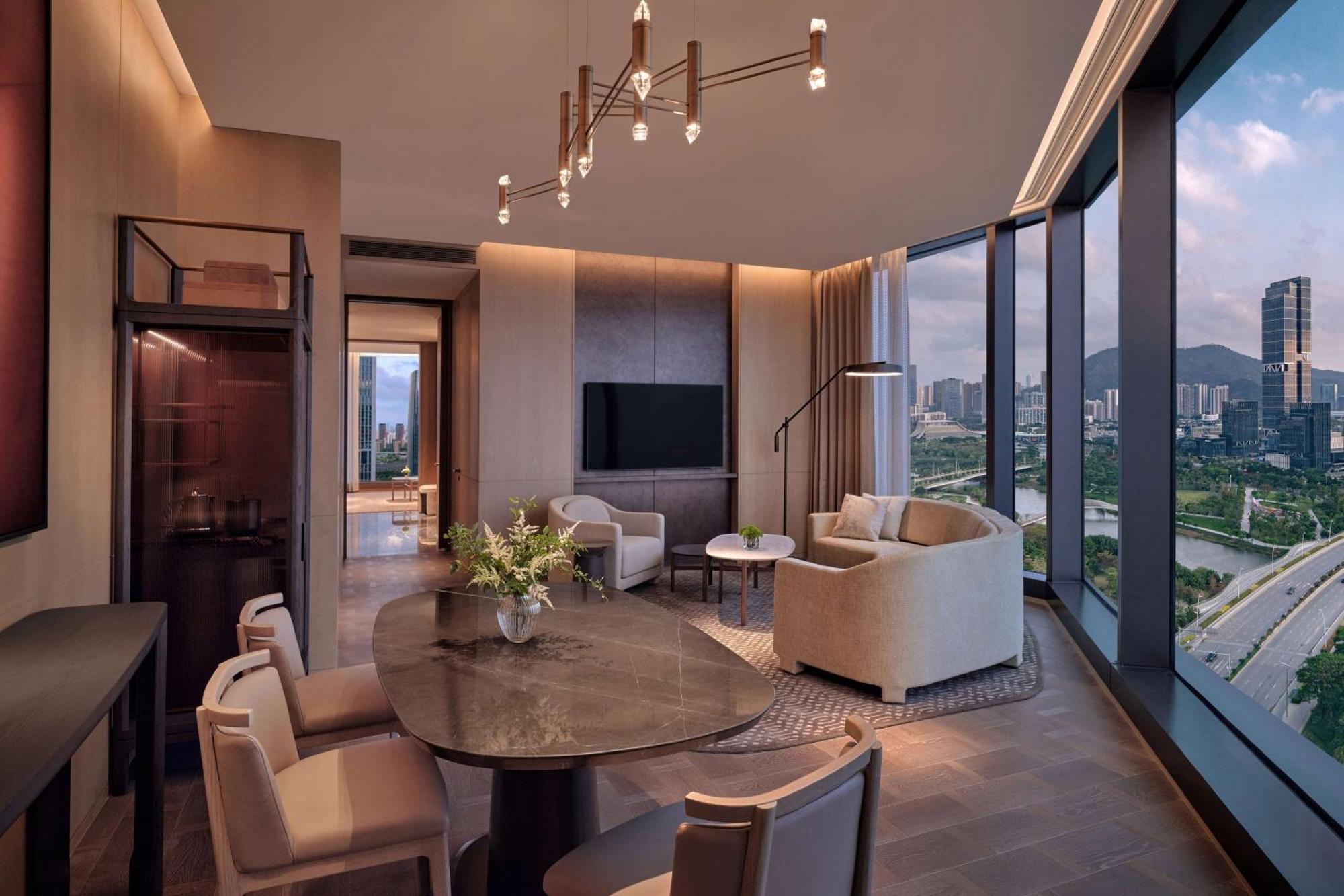 Conrad Shenzhen, The First Art Museum Hotel In Greater Bay Area With The Stunning Bay And Sunset View In The Hotel Terrace Buitenkant foto
