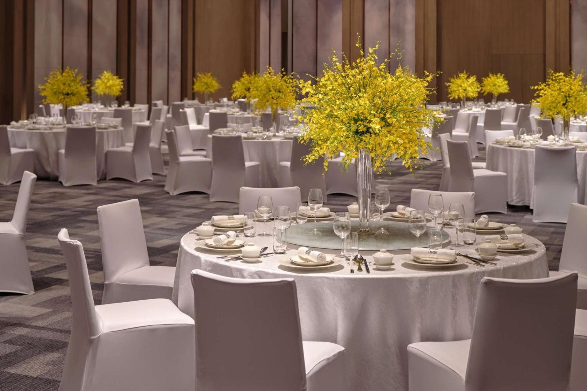 Conrad Shenzhen, The First Art Museum Hotel In Greater Bay Area With The Stunning Bay And Sunset View In The Hotel Terrace Buitenkant foto