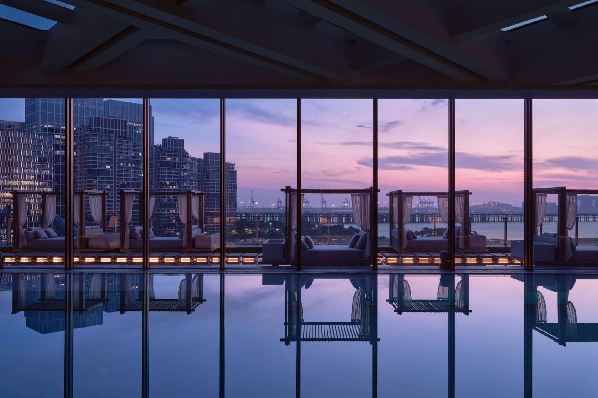 Conrad Shenzhen, The First Art Museum Hotel In Greater Bay Area With The Stunning Bay And Sunset View In The Hotel Terrace Buitenkant foto