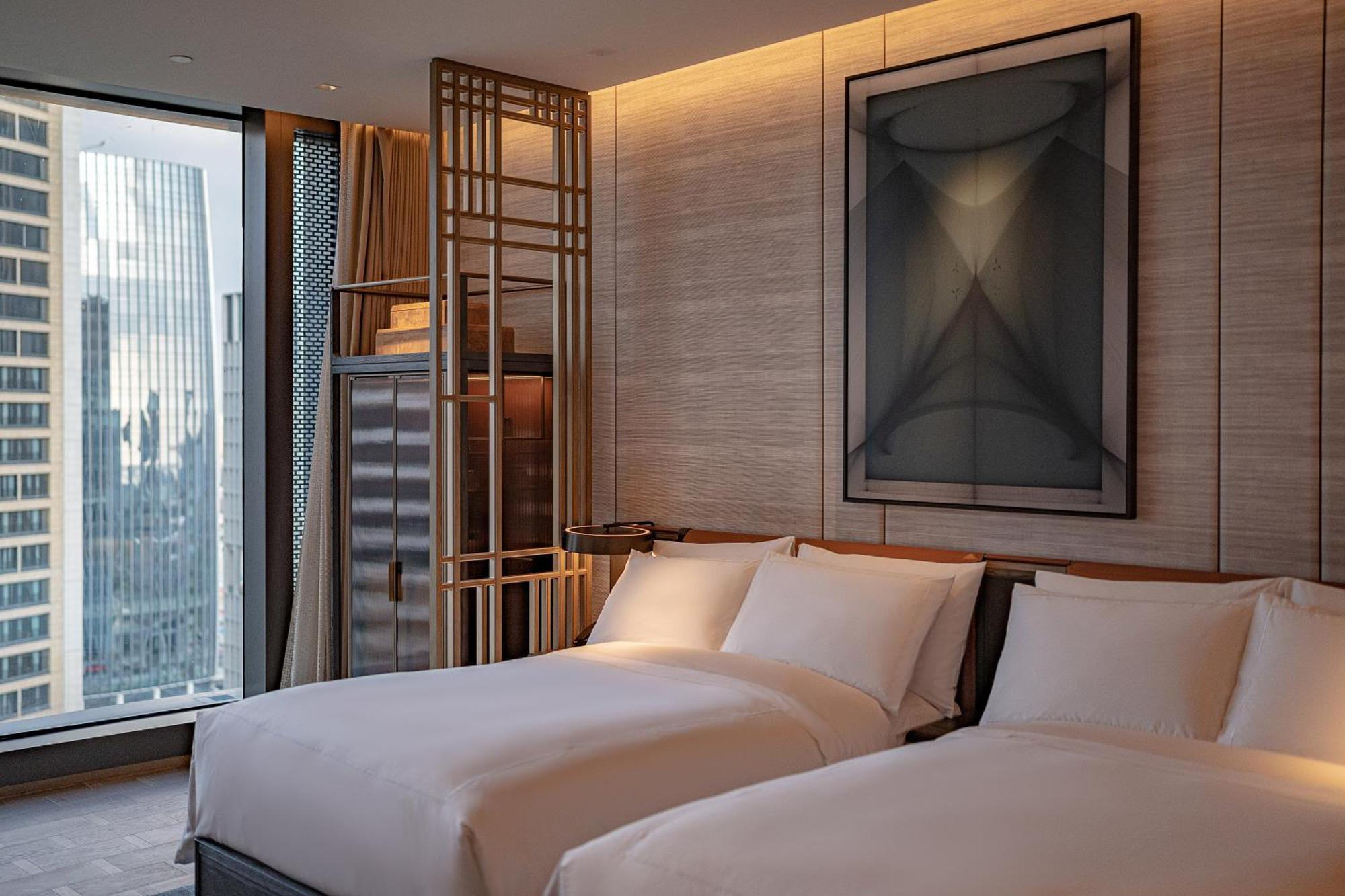 Conrad Shenzhen, The First Art Museum Hotel In Greater Bay Area With The Stunning Bay And Sunset View In The Hotel Terrace Buitenkant foto